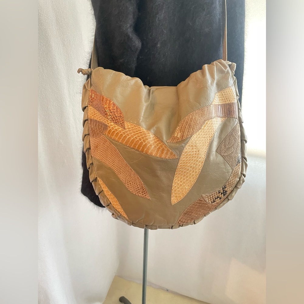 Vintage Cynthia Lockhart leather crossbody bag w snakeskin details - Picture 3 of 13